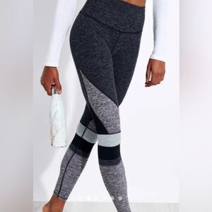 Alo Yoga Alosoft Legging. High waist momentum. See description for details.